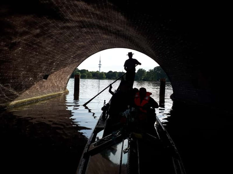 Hamburg: Alster Lake public Tour in a Real Venetian Gondola - Price, Timing, and the Small-Group Advantage