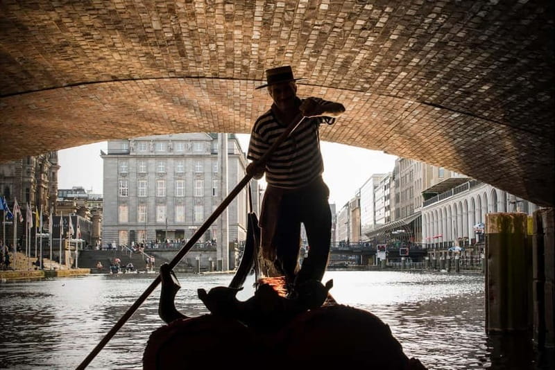 Hamburg: Alster Lake public Tour in a Real Venetian Gondola - Who This Gondola Ride Is For (and Not For)