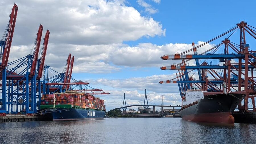 Hamburg among friends - Van tour - A luxury van tour that helps you get oriented quickly