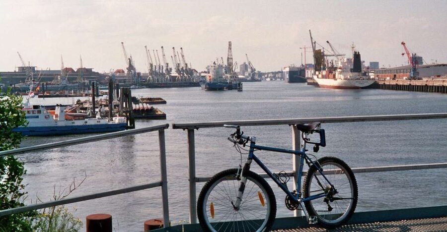 Hamburg: Bike Tour of the Speicherstadt & Old Harbor - Hamburg bike tour through Speicherstadt and the Old Harbor: what it really feels like