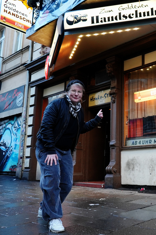 Hamburg: Crimes of St. Pauli Guided Walking Tour - Getting ready: 2 hours, German only, and the 15-minute check-in