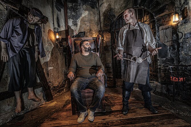 Hamburg Dungeon Admission Ticket - Language reality check: English is possible, but not the default