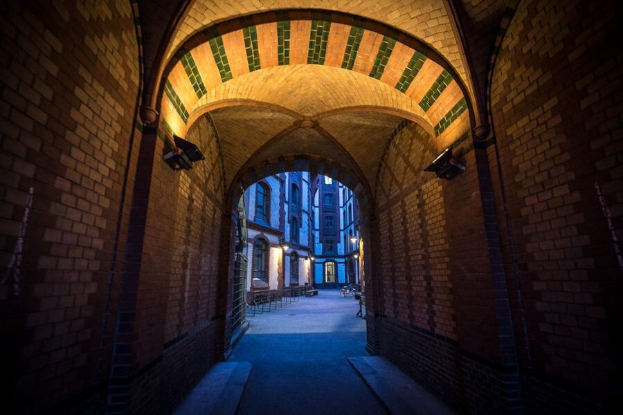 Hamburg: Eerie Speicherstadt Tour - Why the Speicherstadt feels extra eerie after dark
