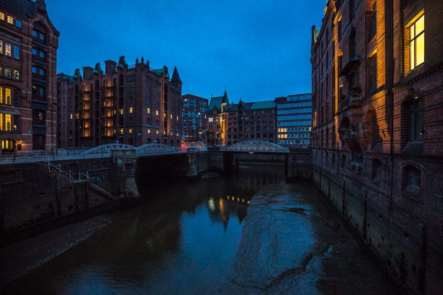 Hamburg: Eerie Speicherstadt Tour - Cold weather reality check, and how to stay comfortable