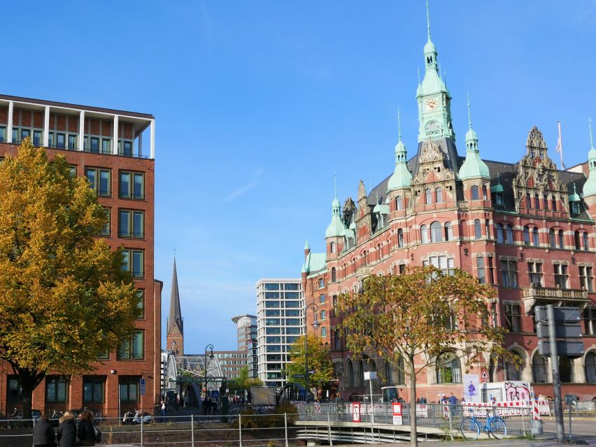 Hamburg: Elbphilharmonie Plaza and HafenCity Food Tour - The snack stops: 5 appetizers that keep the energy up