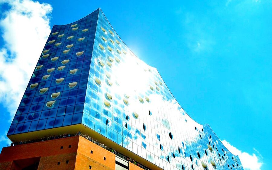 Hamburg: Elbphilharmonie Plaza, Highlights & Surroundings - Where you meet for Kehrwieder 12 and a quick start