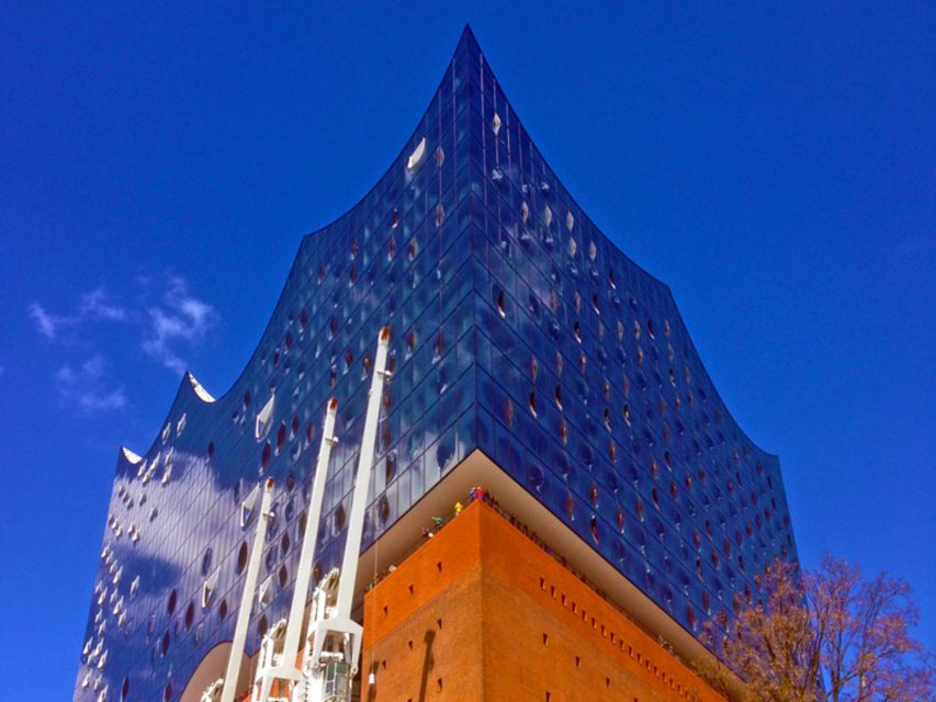 Hamburg: Elbphilharmonie Plaza, Highlights & Surroundings - The guide experience: upbeat, clear, and fun in the right way