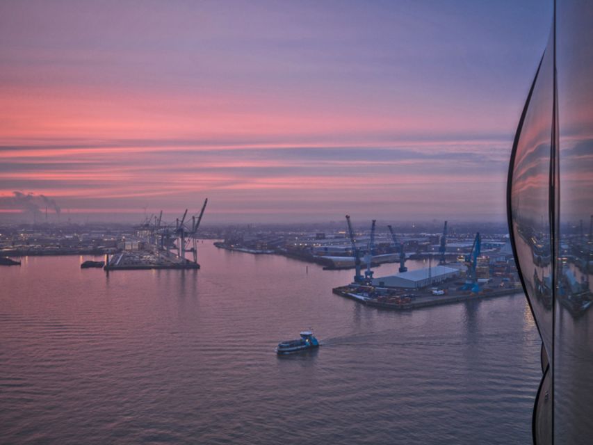 Hamburg: Elbphilharmonie Plaza, Highlights & Surroundings - HafenCity context first, then bridges that explain the water city