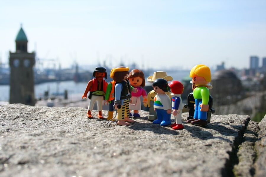 Hamburg: Guided Port Walk for Families - A 2-hour walking route that mixes Speicherstadt canals and Hafencity views