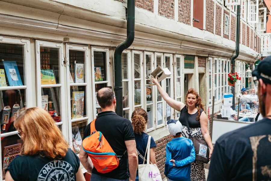 Hamburg: Guided Walking Tour for Magic Fans - St. Nicholas Church: One Big Landmark, Several Layers