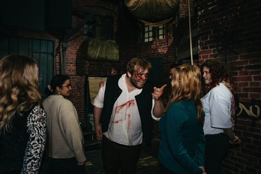 Hamburg: Hamburg Dungeon Admission Ticket - How the hour actually moves: pacing, scenes, and interactive beats