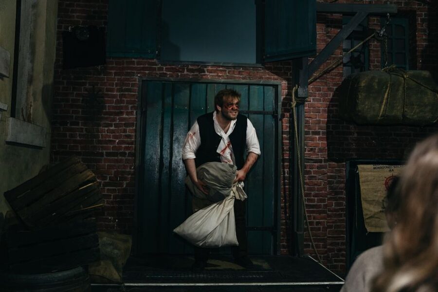 Hamburg: Hamburg Dungeon Admission Ticket - Actors and special effects: why the experience feels so lively