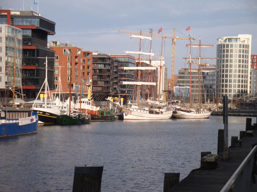 Hamburg Harbor: 3.5-Hour Guided Tour by Bike - Key highlights at a glance