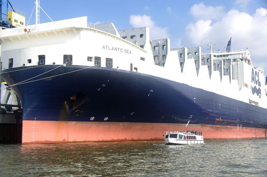 Hamburg: Harbor Cruise - HafenCity and Elbphilharmonie: seeing Hamburg’s skyline from the water