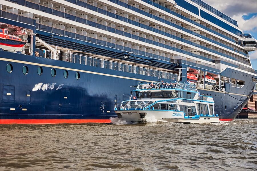 Hamburg: Harbor Cruise and Bus City Hop-On Hop-Off Tour - Top Sights You Can Build Into Your Route