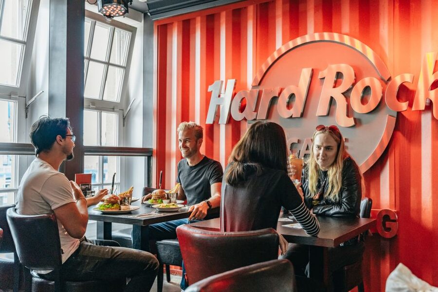 Hamburg: Hard Rock Cafe Skip-the-Line Meal - FAQ