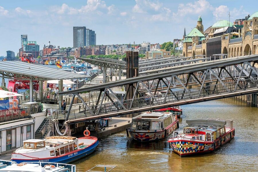Hamburg: Hop on Hop off city tour and 1 hour harbor tour - Getting on at Bridge 4: the hop-on bus setup that matters