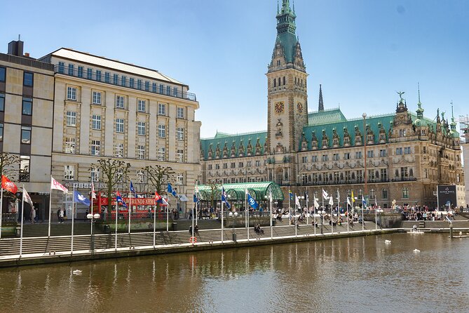 Hamburg Hop-on Hop-off Sightseeing Tour on Red Double Decker Bus - Art stops along the way: Kunsthalle and campus areas