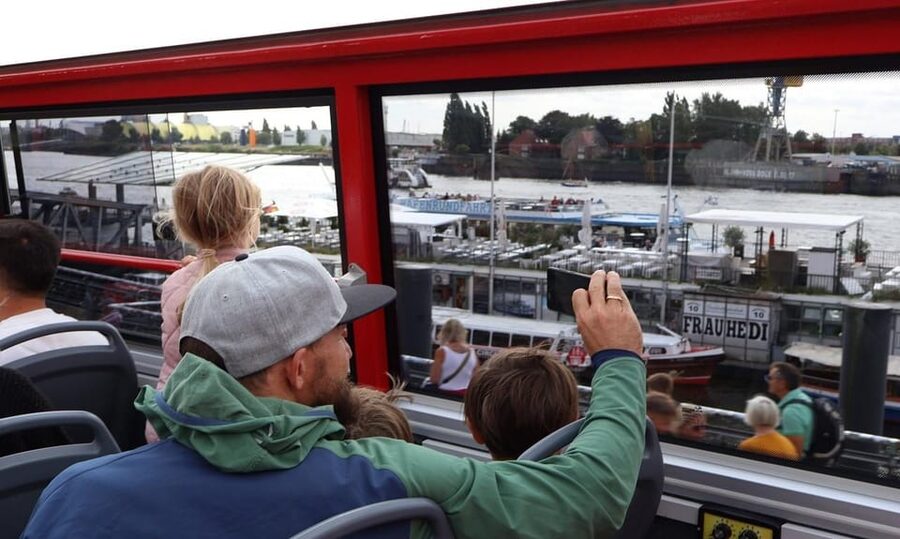 Hamburg: Hop-On/ Hop-Off Tour Classic Line Familienticket - Key highlights worth planning around