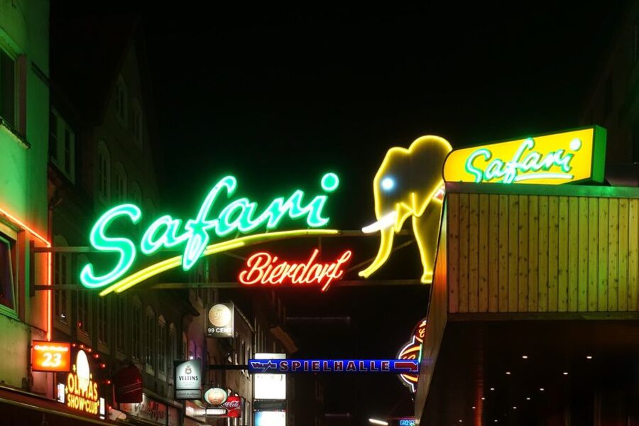 Hamburg: In the Footsteps of "Olivia" Reeperbahn Tour - David Wache, Herbertstraße, and Hans-Albers-Platz: the people behind the reputation