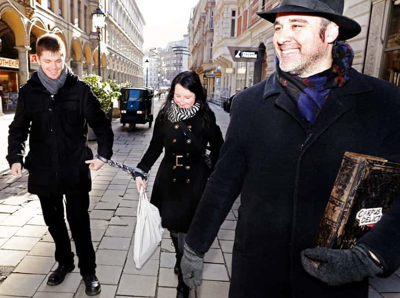 Hamburg: Interactive Crime Theater Tour in German - Hamburg Crime Theater, Led Like a Case File