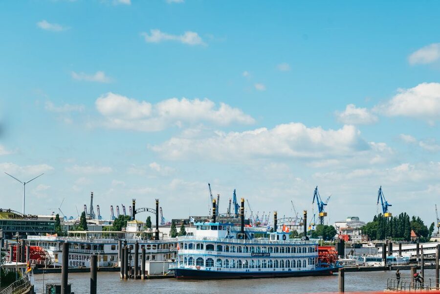 Hamburg: Line A Sightseeing Hop-On Hop-Off Bus Tour - Alster lake viewpoints and the city’s in-between areas
