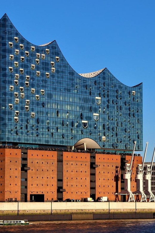 Hamburg : Line G Hop-On Hop-Off Sightseeing Tour - Speicherstadt: Old Warehouses, Big Character
