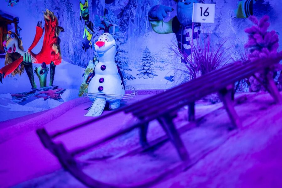 Hamburg: Moviegolf Experience - MovieGolf in Hamburg: mini golf where you guess the movie