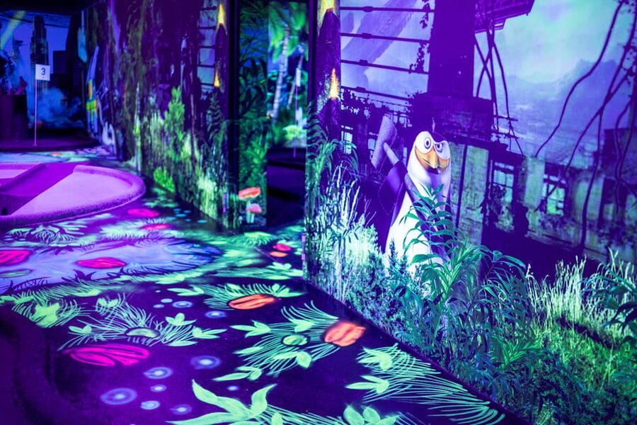 Hamburg: Moviegolf Experience - Who should book MovieGolf, and who might pass