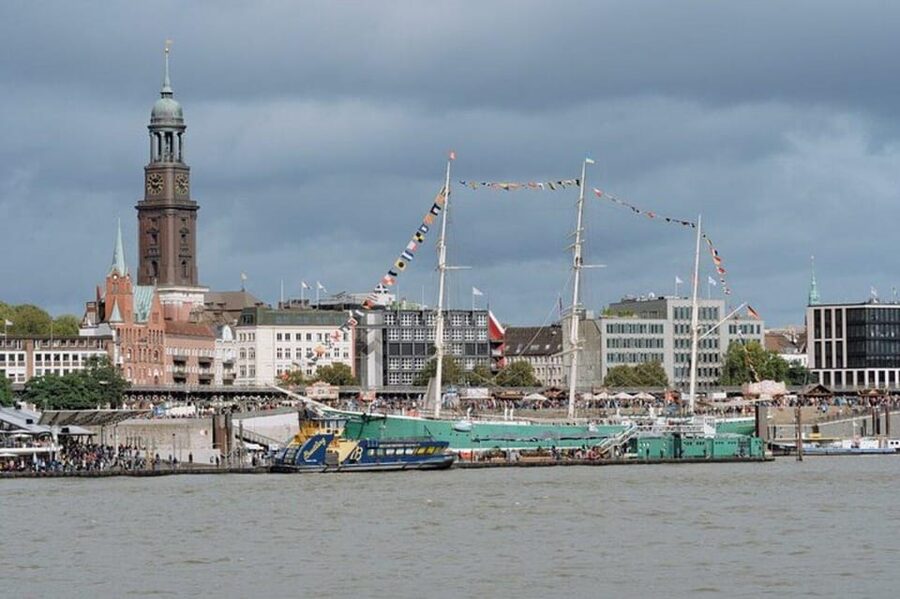 Hamburg: One Hour Traditional Harbor Cruise - Locks, Canals, and Shipyards: Seeing the Port as a System