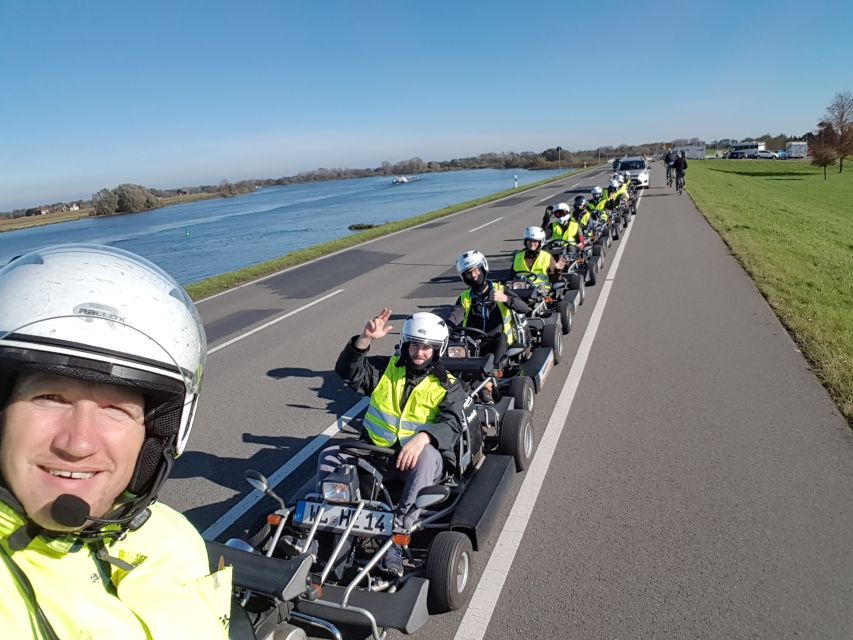 Hamburg: Panoramic Streetkart Tour - Elbe dike and Elbuferstrasse, where you actually accelerate