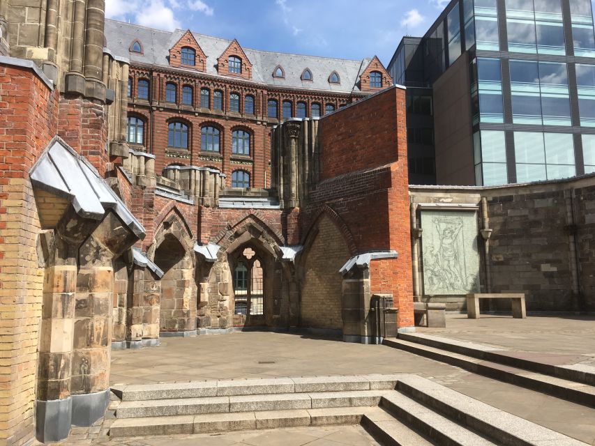 Hamburg: Private Tour Down Town around City Hall - Under Hamburg, the bunker network and the pneumatic post surprises