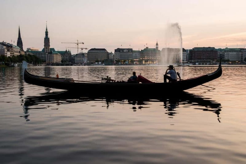 Hamburg: private Tour in the royal Venetian Alstergondel - FAQ