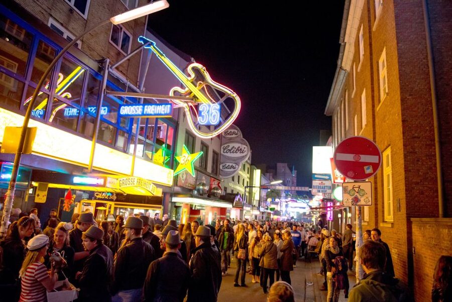 Hamburg: Private Tour Red Light District Walking Tour - Price and value for a private group up to 15 people