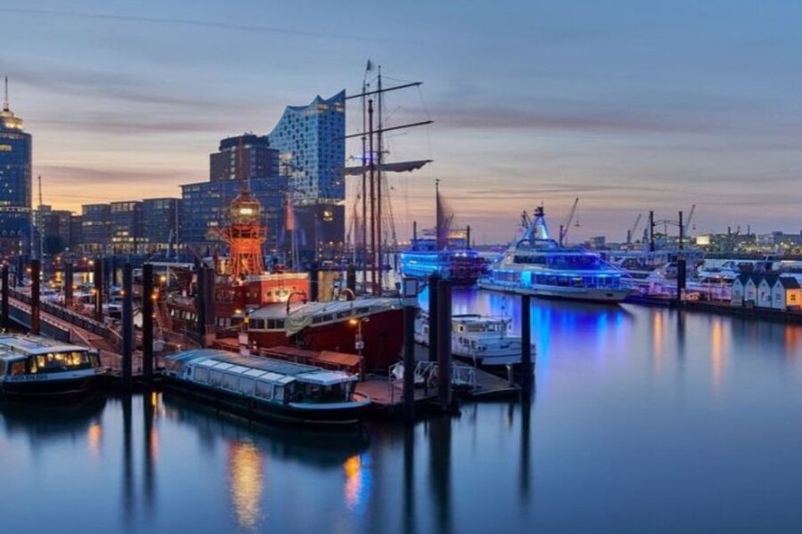 Hamburg : Private Walking Tour With A Guide (Private Tour) - Why a private guide makes Hamburg feel easier on day one