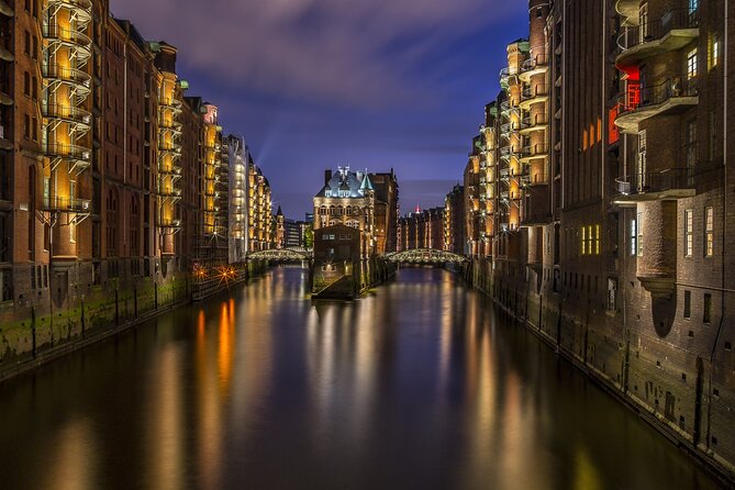 Hamburg: Private Walking Tour with a Local - What you might see: photo stops, scenic views, courtyards, and street art