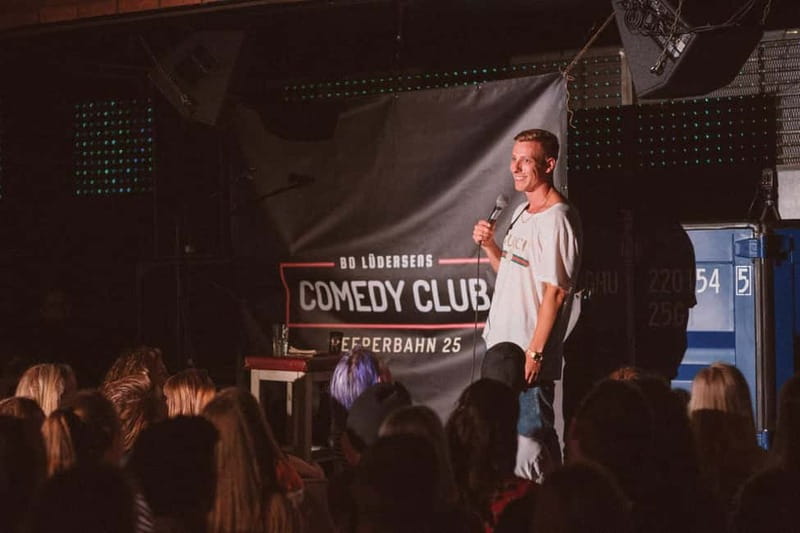 Hamburg: Reeperbahn Comedy Club - Price and value: $29 for tickets plus welcome schnaps