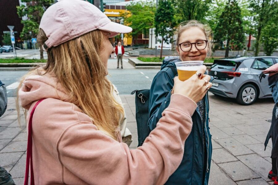 Hamburg: Reeperbahn Lust & Laster Tour for Adults Only - Drinks, Break Time, and What This Cost Buys You
