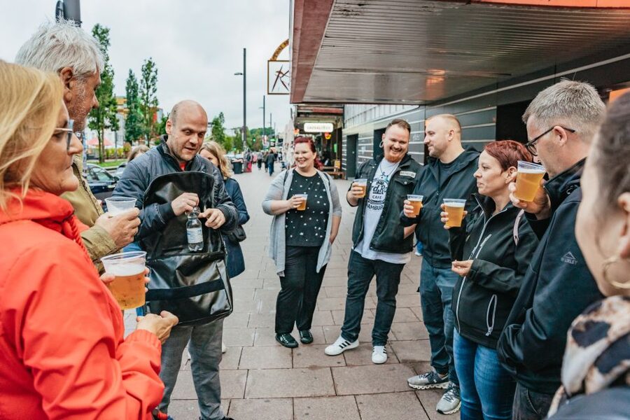 Hamburg: Reeperbahn Lust & Laster Tour for Adults Only - Meeting Point Choices, and How to Not Lose Time on St. Pauli