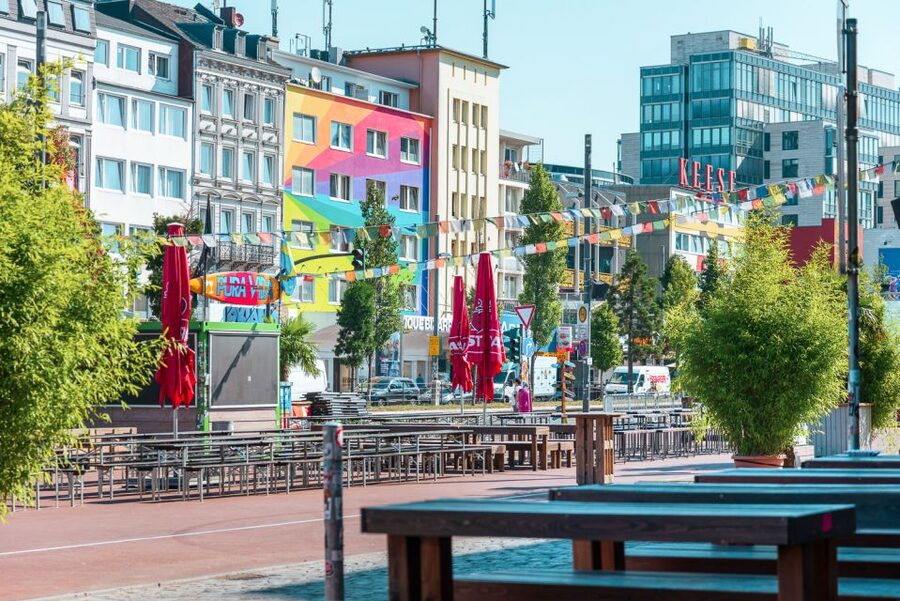 Hamburg: Reeperbahn, Port, & Fish Market Morning Tour - Price and Included Perks: Is $41 Good Value?