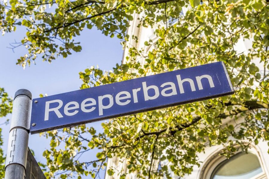 Hamburg: Reeperbahn Quickie, The Short & Sexy St. Pauli Tour - Tone, comfort, and the question you should ask yourself