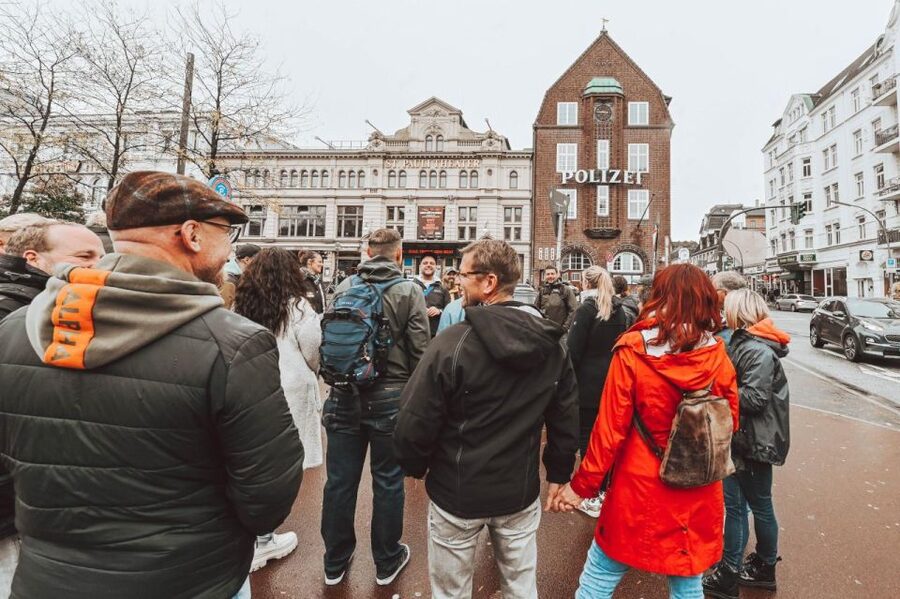 Hamburg: Reeperbahn & St Pauli Guided Tour with Kiez Insider - How Price and 100 Minutes Translate Into Value