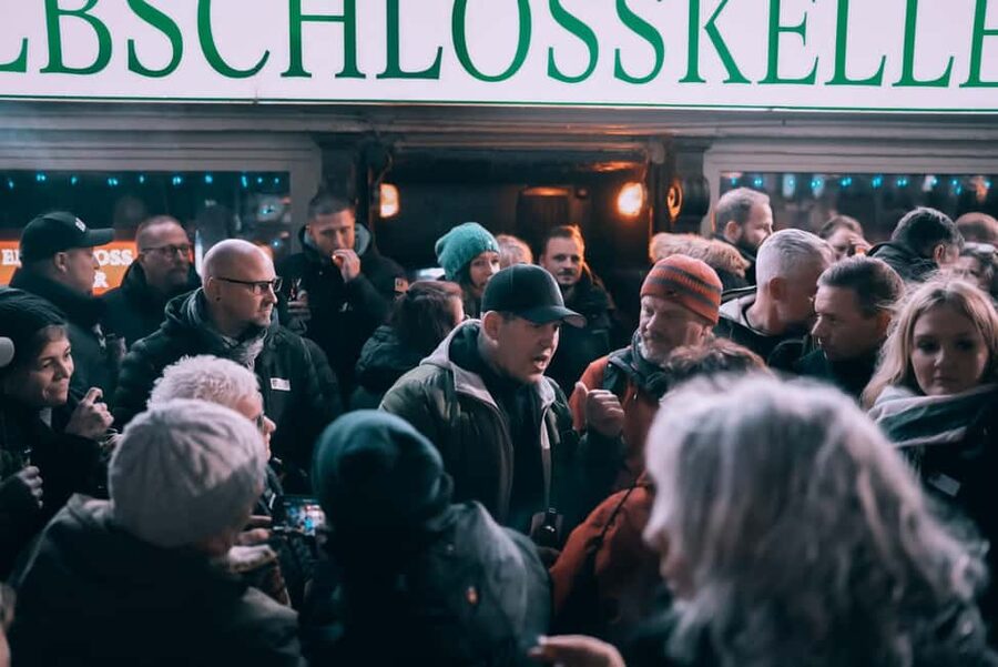 Hamburg: Reeperbahn tour with Daniel Schmidt from the Elbschlosskeller - Key highlights worth your attention