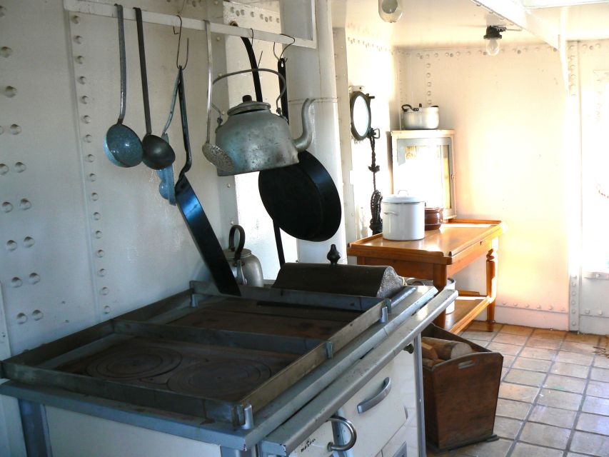 Hamburg: RICKMER RICKMERS Museum Entry Ticket - Should you book the RICKMER RICKMERS museum ship ticket?