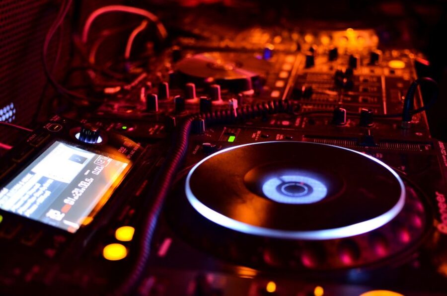 Hamburg: Saturday Night Boat Party - Price and Value: What $116 Buys You on the Water