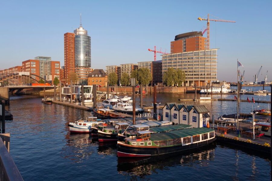 Hamburg: Scavenger Hunt Self-Guided Tour for Children - Kehrwieder and the museum ships: San Diego and Rickmer Rickmers