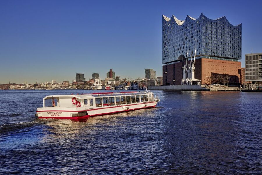 Hamburg: Sightseeing Cruise through the City's Waterways - From ATG Alster-Touristik to the water: boarding the 2-hour ride