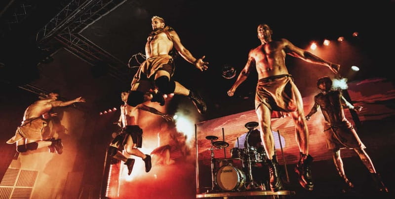 Hamburg: SIXX PAXX Men´s Perfoming Arts Show - What to Expect From the Male Performing Arts Show