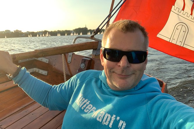 Hamburg Small-Group Sunset Sailing Cruise on Lake Alster - Who This Sunset Cruise Works Best For