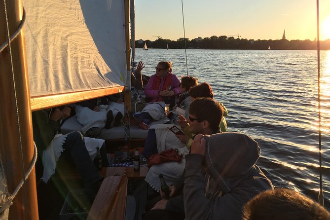 Hamburg Small-Group Sunset Sailing Cruise on Lake Alster - Up Close With Hamburg, Without the Crowds on a 11-Person Cruise